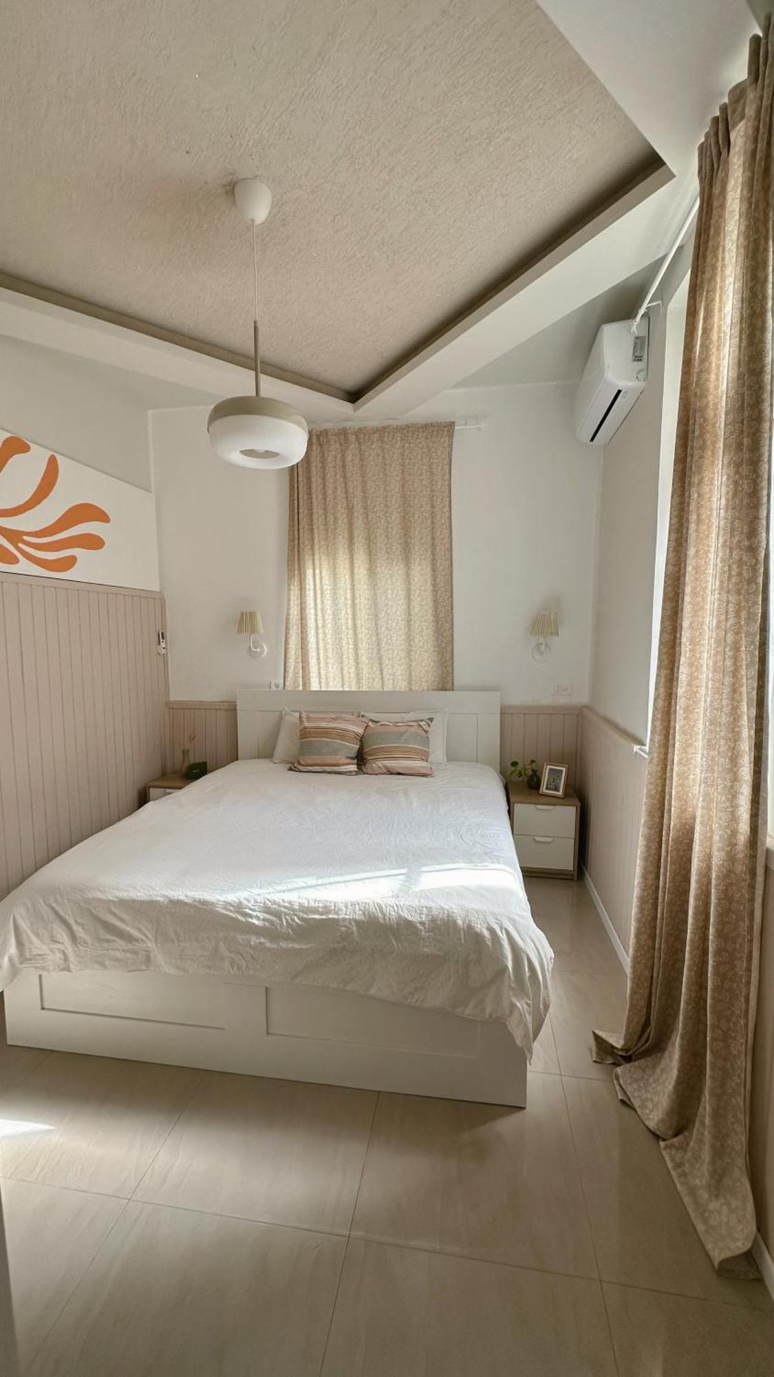 Dream House Art Hostel Garden And Terrace Haifa Bagian luar foto